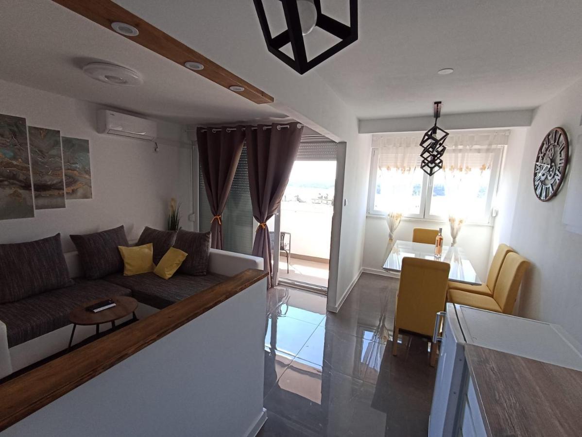 Beetlejuice Apartments Σίμπενικ Εξωτερικό φωτογραφία